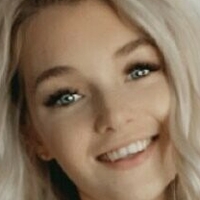 Abi Coombes Nua