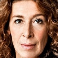 Adele Neuhauser Nua