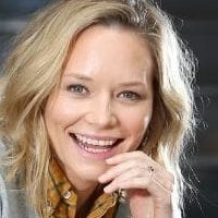 Adrienne Pickering Nua