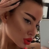 Alena Omovych Nua