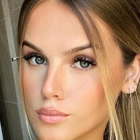Alex Ann Lavigne-Pelletier Nua