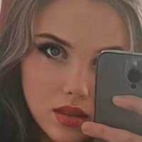 Alexia Grey Nua
