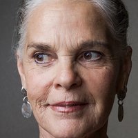 Ali MacGraw Nua