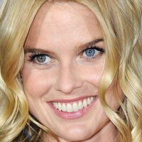 Alice Eve Nua