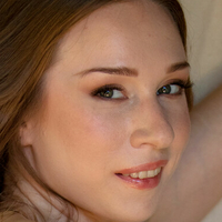 Aliceklaydesire Nua