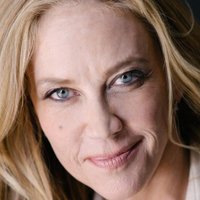Ally Walker Nua