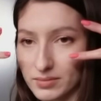 Aloona Larionova Nua