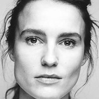 Amanda Collin Nua