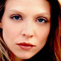Amber Benson Nua