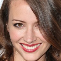 Amy Acker Nua