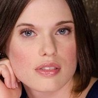 Amy Dellagiarino Nua