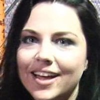 Amy Lee Nua