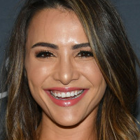 Andi Dorfman Nua