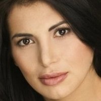 Andrea Leon Nua