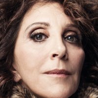 Andrea Martin Nua
