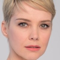 Andrea Osvárt Nua