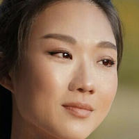 Angela Fakes Nua