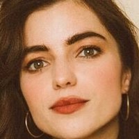 Angela Trimbur Nua