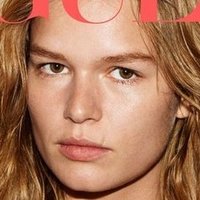 Anna Ewers Nua