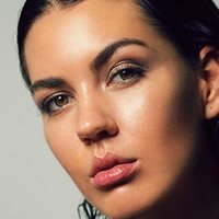 Anna-Lea Mende Nua