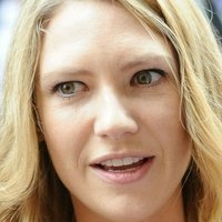 Anna Torv Nua