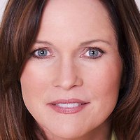 Annie Grindlay Nua