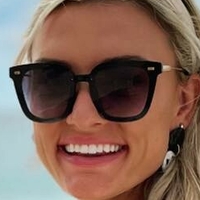 Annie Kunz Nua