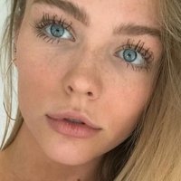 Annika Boron Nua