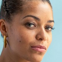 Antonia Thomas Nua