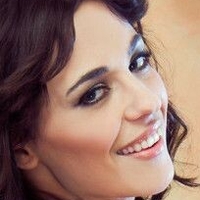 Arezia Guarnieri Nua