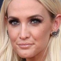 Ashlee Simpson Nua