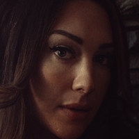 Ashley Lakomowski Nua