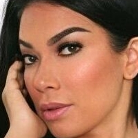 Ashley Peaches Nua
