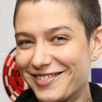 Asia Kate Dillon Nua