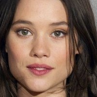 Astrid Bergès-Frisbey Nua