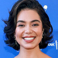 Auli'i Cravalho Nua