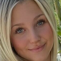 Baylee Brush Nua