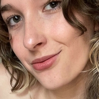 Bea Carlowe Nua