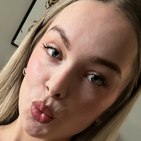 Blondebaddee Nua