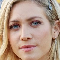 Brittany Snow Nua