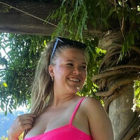 Bubbly Blonde Nua
