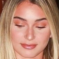 Camaryn Swanson Nua