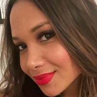 Camila Mattoli Nua