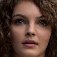 Camren Bicondova Nua