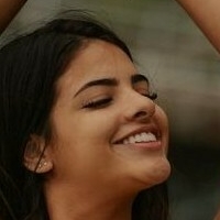 Carine Malheiros Nua