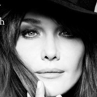 Carla Bruni Nua
