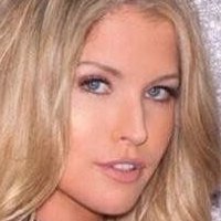 Carly Lauren Nua