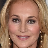 Caroline Beil Nua