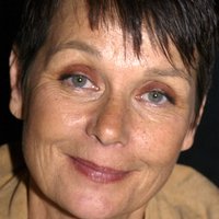 Carolyn Seymour Nua