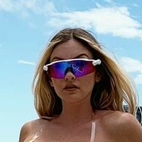 Casi Davies Nua